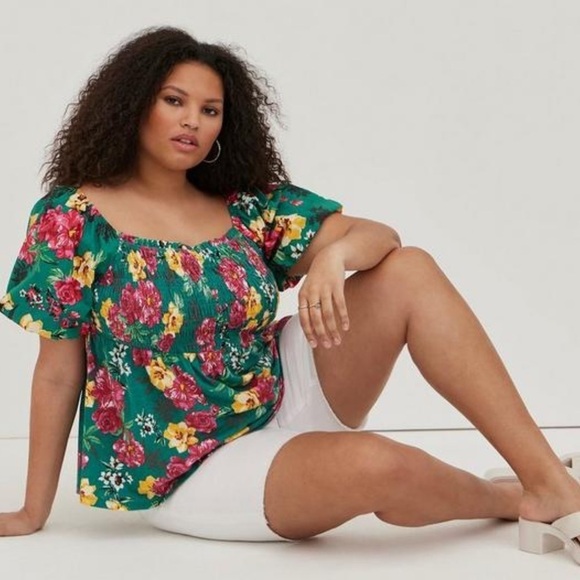 Torrid Babydoll Poplin Smocked Bodice Puff Sleeve Floral Top - Picture 1 of 6